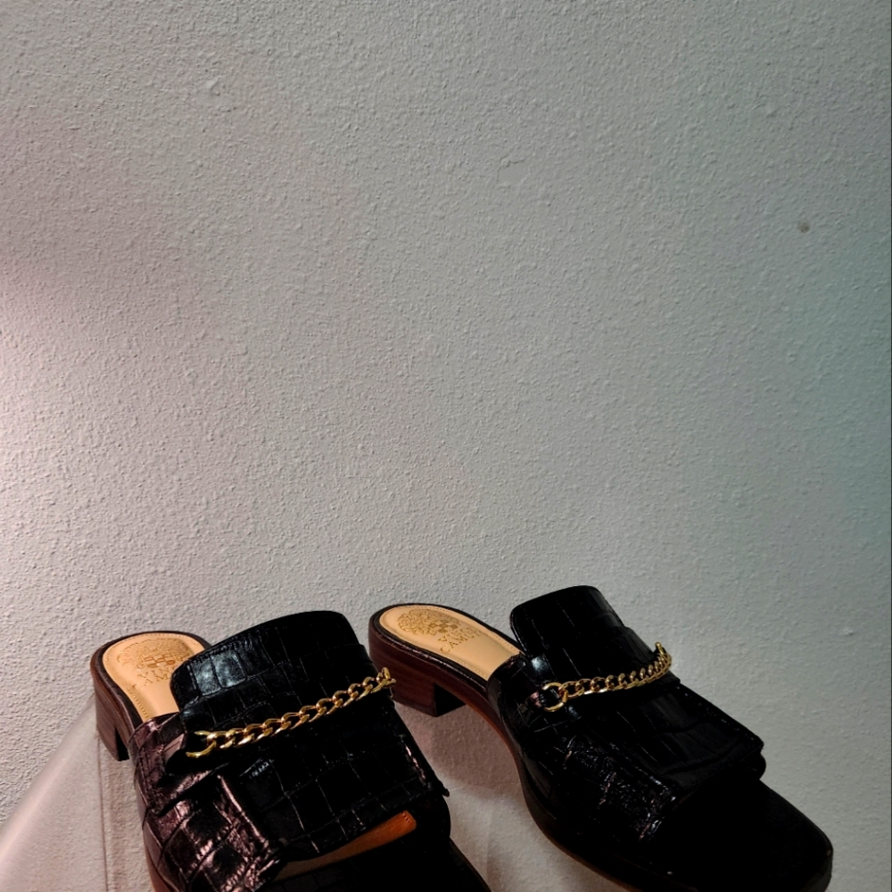 Vince Camuto slide sandal